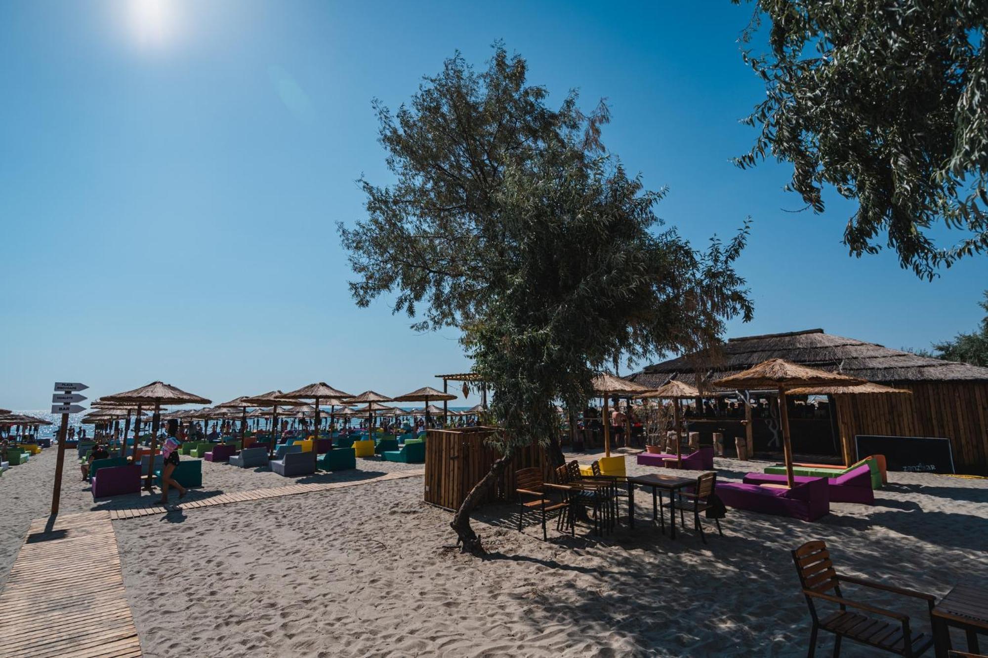 Purple Onyx - Pool & Spa Beach Resort Navodari Bagian luar foto
